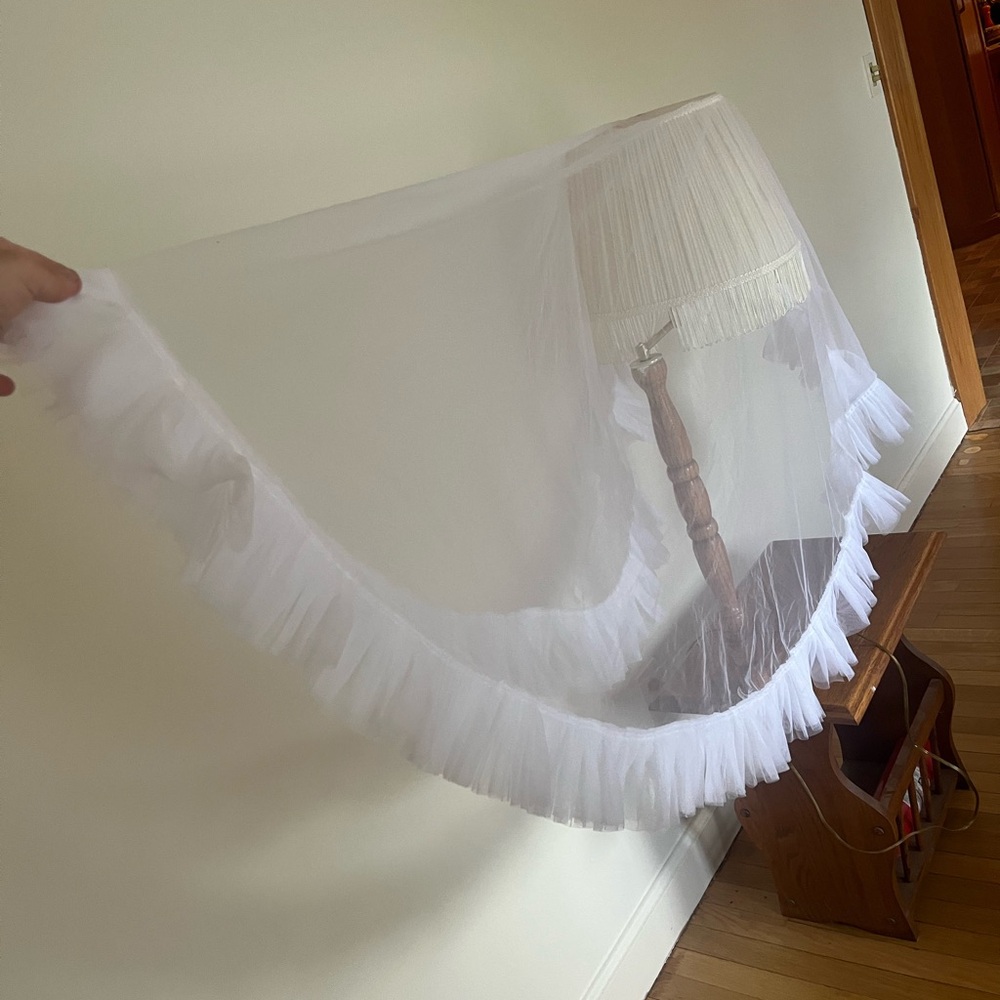 Ruffle Bridal Veil